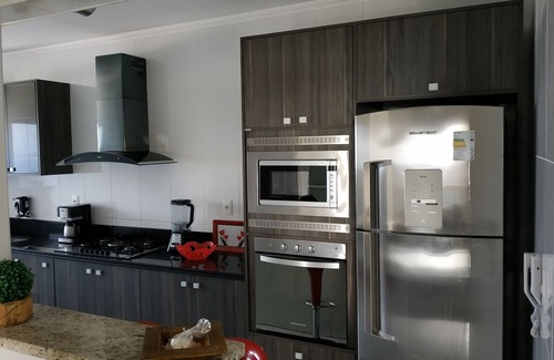 Vila Assuncao Apartment | 2-bedr. apartment, 1 min. from the beach, balcony w/barbecue, Wi-Fi