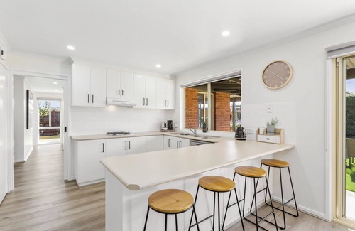 Ocean Grove Apartment | 2 Bedroom - Walk To the Beach - Pet Friendly - Ocean Grove