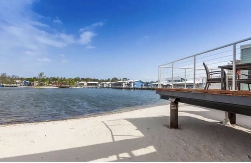 Gold Coast Cabin | 2 BEDROOM LODGE – COURAN COVE - THE PERFECT ISLAND ESCAPE AWAITS YOU