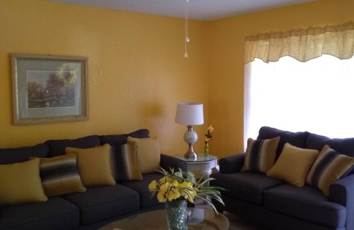 Enid Apartment | 2 Bedroom 1 Bath Luxury Apartment