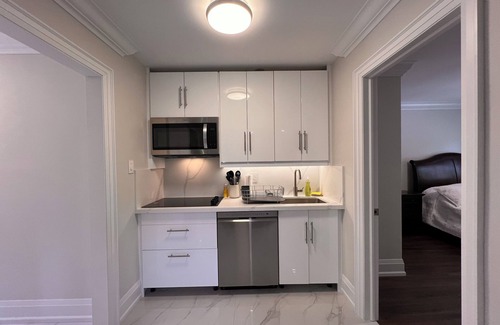 Richmond Hill House | 2 Bedroom 1 Parking Ground Floor Unit
