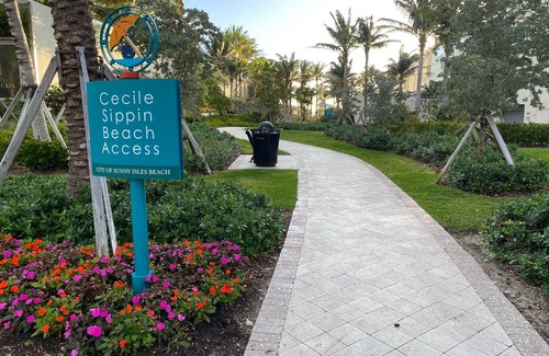 Sunny Isles Beach Ski Chalet | 2 Bedroom 2 Bath Beach 1 min Walk 3rd Night 100 OFF OCT NOV