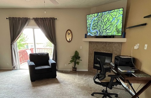 McArdle House | 2 Bedroom, 2 Bath Townhome in West Omaha