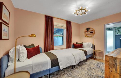 South Middle River House | 2 Bedroom 2 Bath King Suite Heated Private Pool