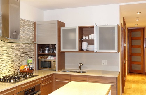 Upper West Side Apartment | 2 Bedroom 2 Baths Luxury Apartment With Private Backyard & Washer/Dryer