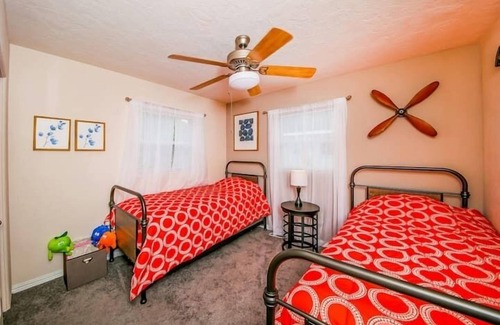 River District Apartment | 2 Bedroom 785606 by Houzlet
