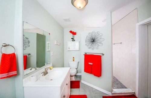 River District Apartment | 2 Bedroom 785606 by Houzlet