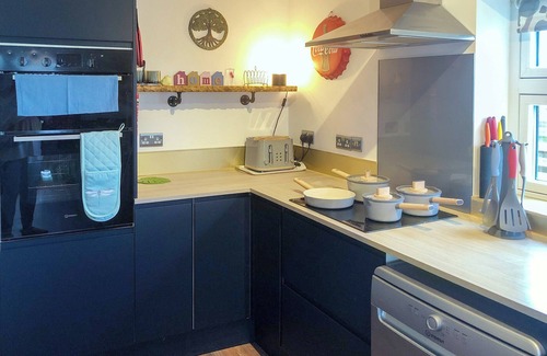 Five Oak Green Cottage | 2 bedroom accommodation in Hadlow, near Tonbridge
