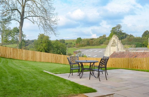 Newton St Loe Cottage | 2 bedroom accommodation in Marksbury, near Bath