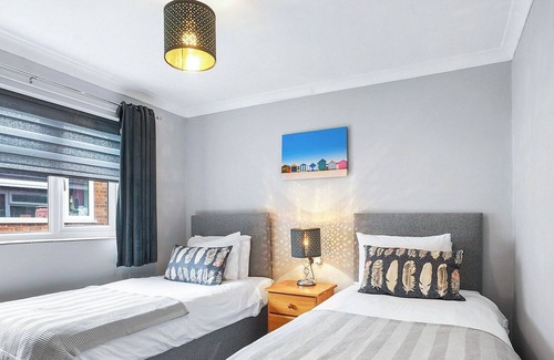 Oulton Broad House | 2 bedroom accommodation in Oulton Broad
