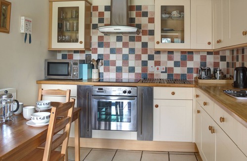 King's Stanley Cottage | 2 bedroom accommodation in Near Stroud