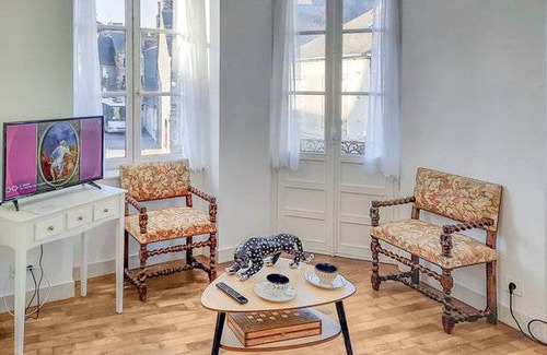 Antrain Apartment | 2 bedroom accommodation in Antrain