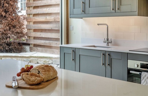 Quenington Cottage | 2 bedroom accommodation in Hatherop, near Cirencester