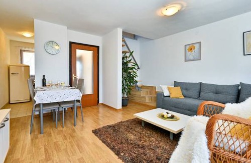 Sveti Ilija House | 2 bedroom accommodation in Seketin
