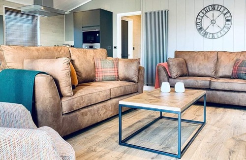 Newton Grange Cabin | 2 bedroom accommodation in Ashbourne