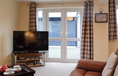 Leominster Cottage | 2 bedroom accommodation in Kingsland, near Leominster