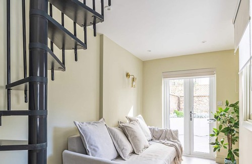 Montpelier Cottage | 2 bedroom accommodation in Brighton