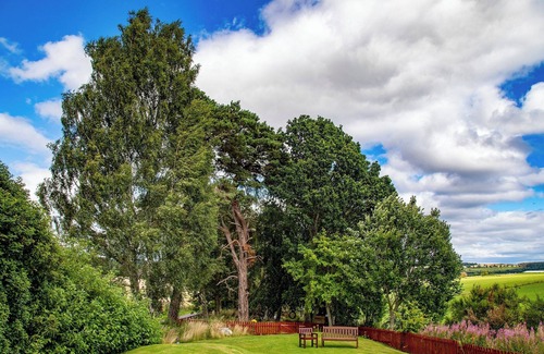 Inverness Cottage | 2 bedroom accommodation in Redfield