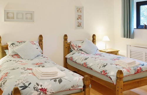 Rochester Cottage | 2 bedroom accommodation in Cooling, near Rochester