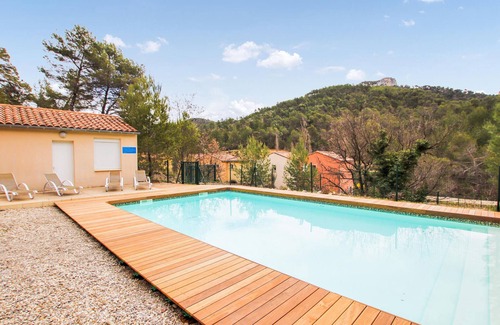 Propiac House | 2 bedroom accommodation in Propiac
