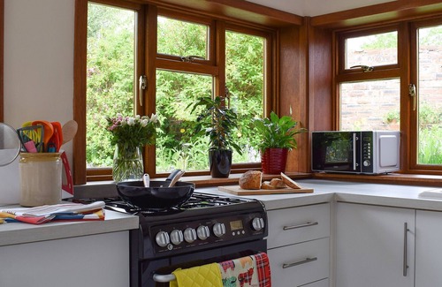 Ceres Cottage | 2 bedroom accommodation in Ceres, near Cupar