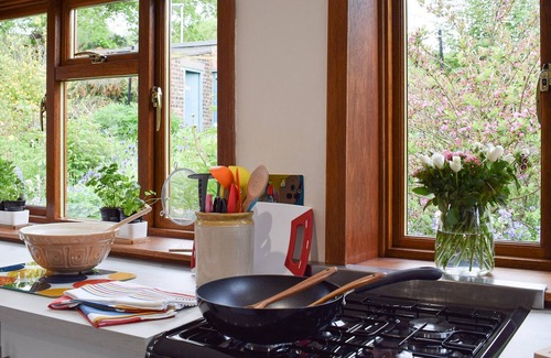 Ceres Cottage | 2 bedroom accommodation in Ceres, near Cupar