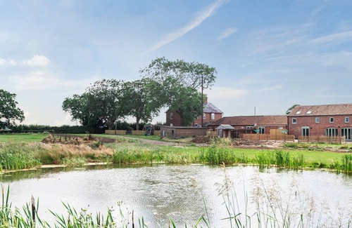 Helsey Cabin | 2 bedroom accommodation in Helsey