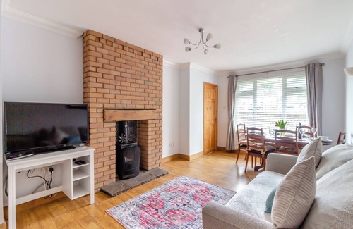 Seven Sisters Cottage | 2 bedroom accommodation in Seven Sisters Neath, near Swansea