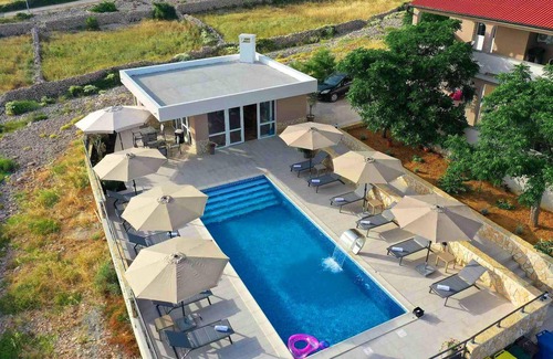 Kustici Apartment | 2 bedroom accommodation in Kustici