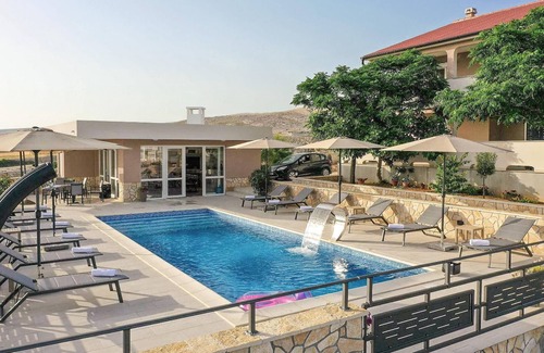 Kustici Apartment | 2 bedroom accommodation in Kustici