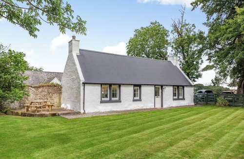 Tain Cottage | 2 bedroom accommodation in Fearn, near Tain