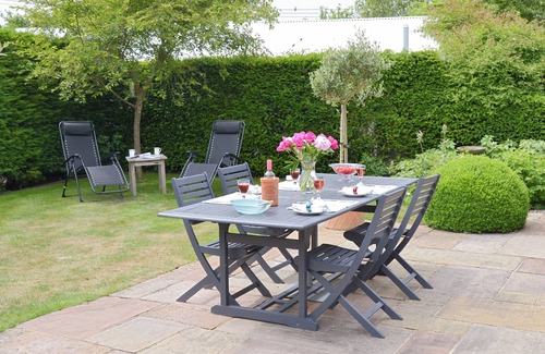 Occold Cottage | 2 bedroom accommodation in Occold, near Eye