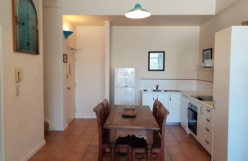 South Fremantle Apartment | 2 bedroom apartment in fabulous South Fremantle