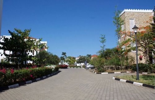 Gede Apartment | 2-bedroom apartment in marvelous Kilifi County with AC beach Front and flowers