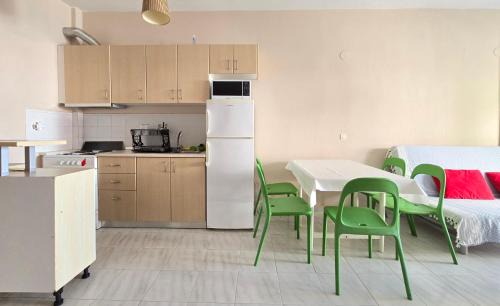 Siviri Apartment | 2 Bedroom Apartment 50 Meters from the Beach