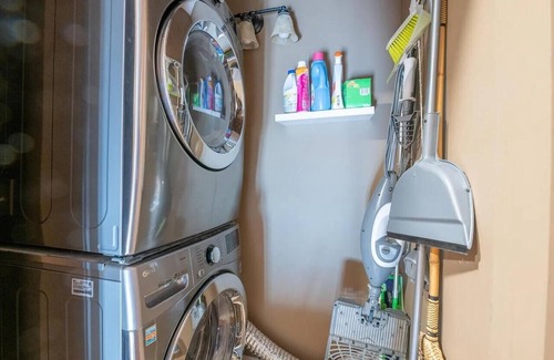 Hallowell Apartment | 2-bedroom apartment in charming Hallowell with AC