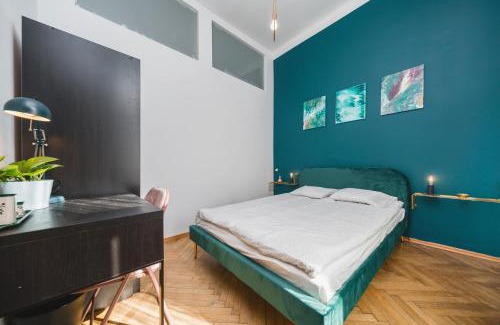Stare Miasto Apartment | 2 Bedroom Apartment Next To The Main Railway Station - by Upstairs