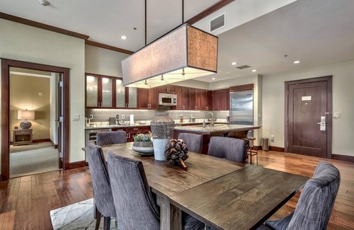 Truckee Condo | 2 Bedroom at Constellation Residences by RedAwning