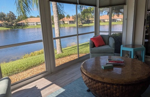 Biggar Villa | 2-bedroom attached villa with garage in Lake Village of Lexington Country Club