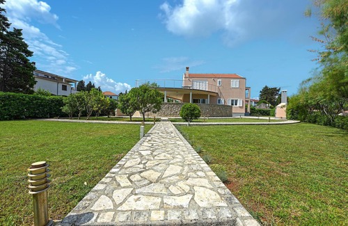 Ugljan Apartment | 2 bedroom awesome apartment in Ugljan