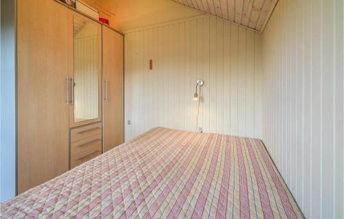 Næsby Strand House | 2 Bedroom Awesome Home In Nakskov