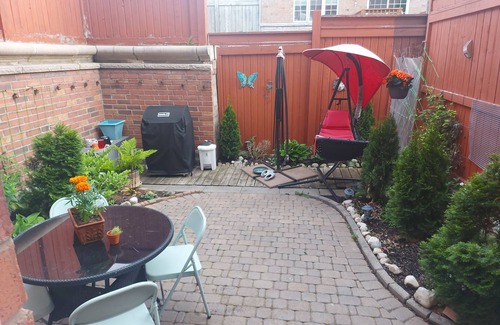 Vaughan House | 2 Bedroom Basement Apartment For Rent.