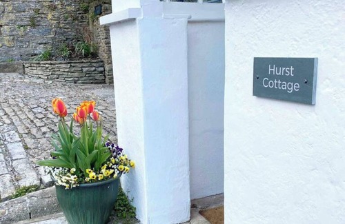 Stalbridge House | 2 Bedroom Cottage - Sleeps 4 - Wifi, Fireplace