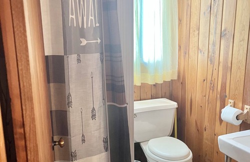 East Jordan Cabin | 2 Bedroom Cabin on Scott's Lake