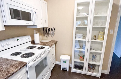 Okanagan-Similkameen Apartment | 2 Bedroom Central Penticton Home