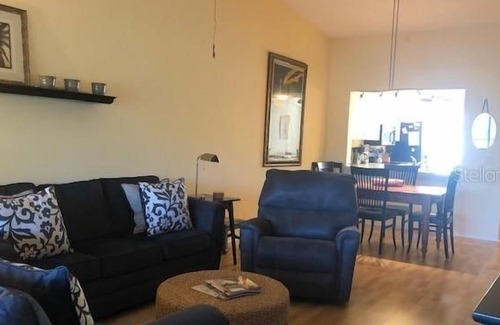 Braden River Condo | 2 Bedroom Condo 95098 by Houzlet