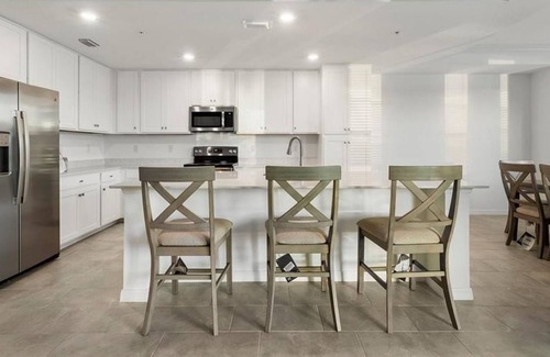 Lakewood Ranch Apartment | 2 Bedroom Condo 225438 by Houzlet