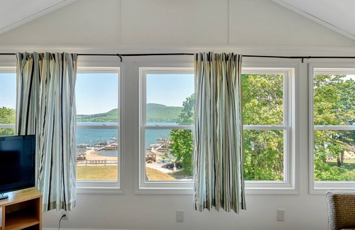 Cooperstown - Otsego Lake Cottage | 2 Bedroom Cottage with amazing views of Otsego Lake