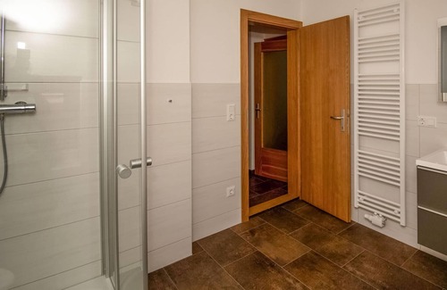 Liesing Apartment | 2 bedroom cozy apartment in Liesing