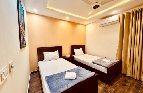Lahore Apartment | 2 Bedroom Cozy Apartment by Lux Haven Stays